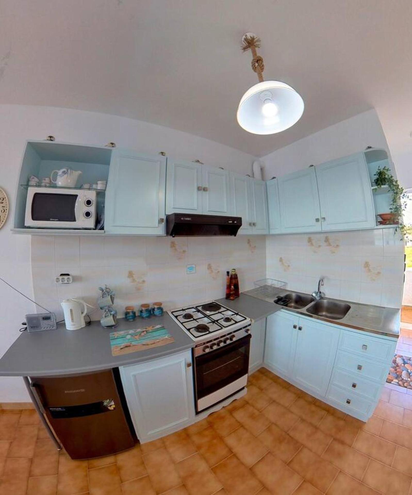 Blue House - Sleeps 4 & Balcony Lejlighed